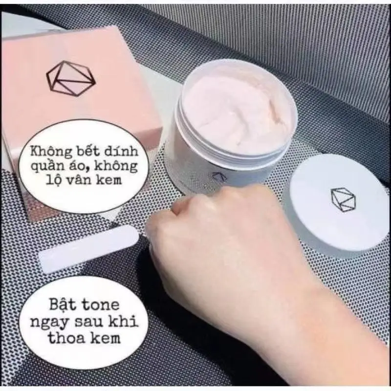 lotion-pour-le-corps-blanchissante-creme-au-lait-pour-eclaircir-la-peau-brillante-traitement-hydratant-pour-ameliorer-le-teint-sec-et-fonce