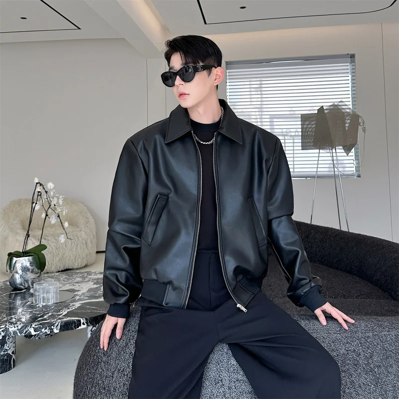 

Ретро-куртка в американском уличном стиле из искусственной кожи для мужчин, премиум-класса, с эффектом высококачественной отделки, крутая мотоциклетная одежда, модный силуэт.