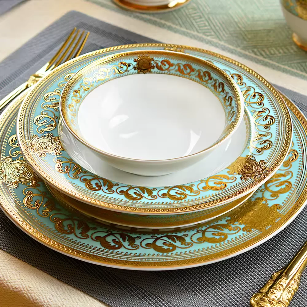Fast Shipping 24-piece embossed gold bone china retro tableware set, suitable for soup and dinner plates, porcelain tableware
