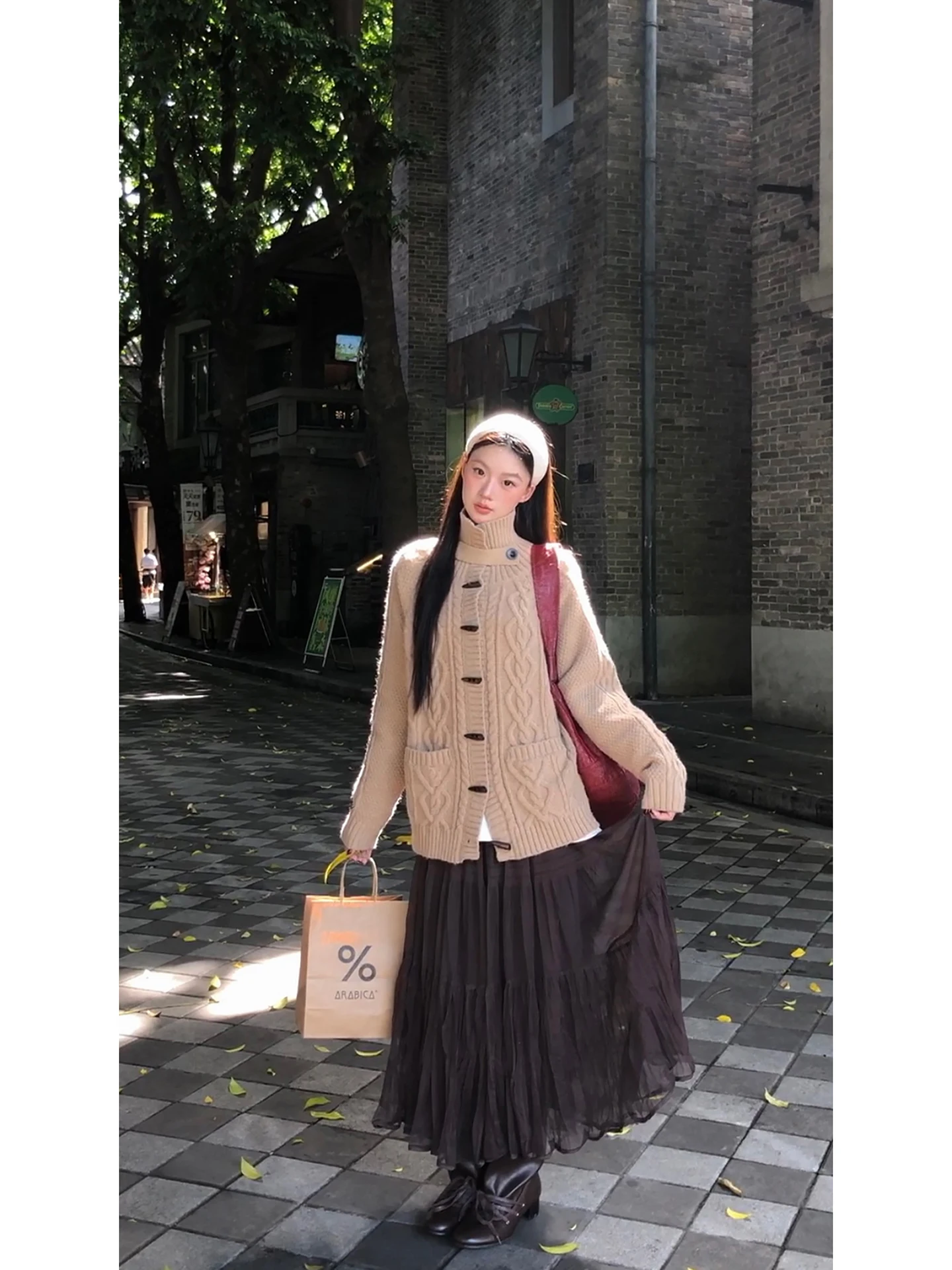 تنورة قصيرة رائعة بتصميم A-Line للنساء بلون القهوة الجميل، أسلوب عملي، خصر منخفض، مصنوعة من ألياف البوليستر، قصة مستقيمة، إصد... #1