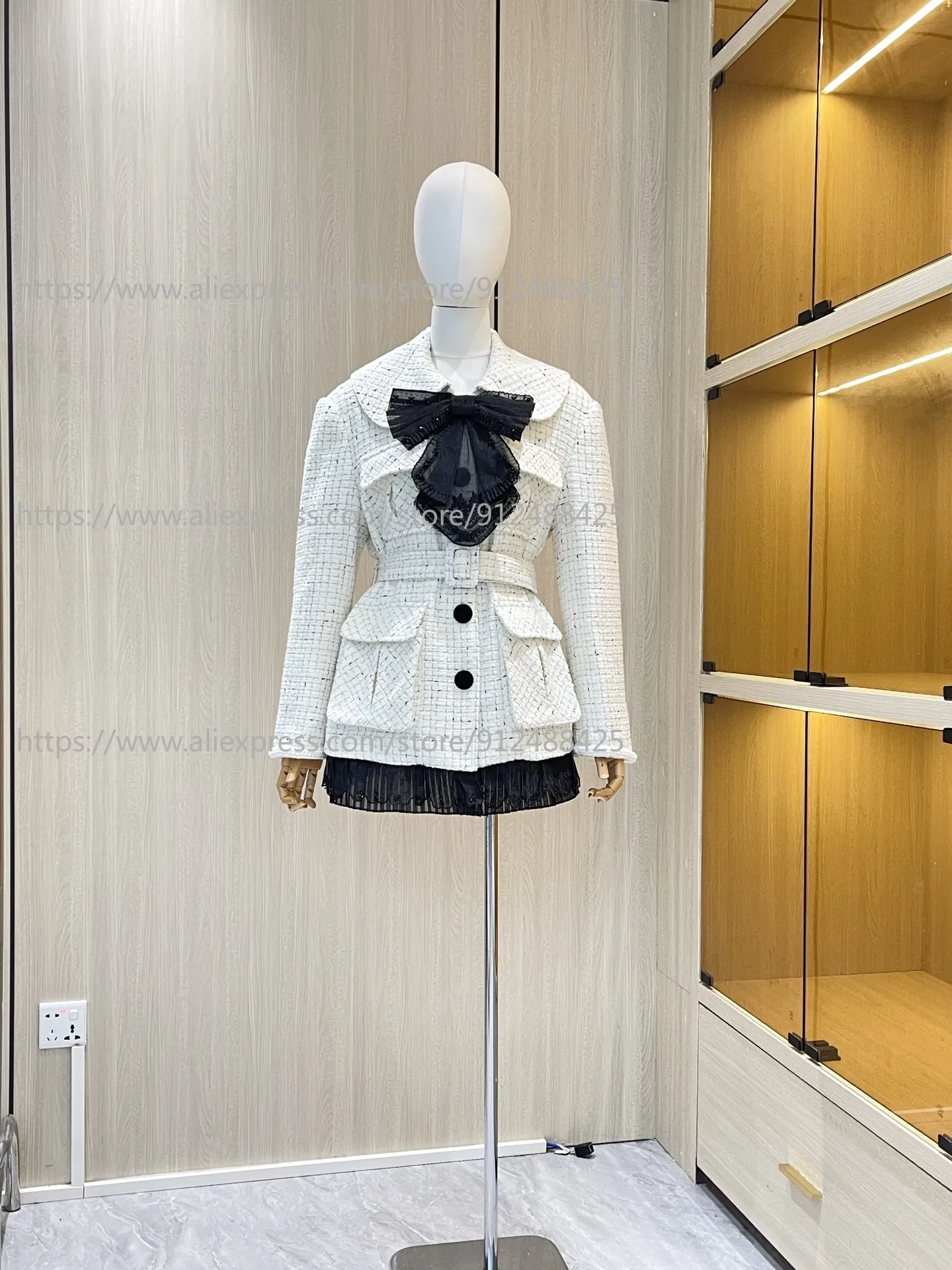 

Новая женская белая твидовая куртка с кружевом и длинными рукавами, высокое качество, 2026 год