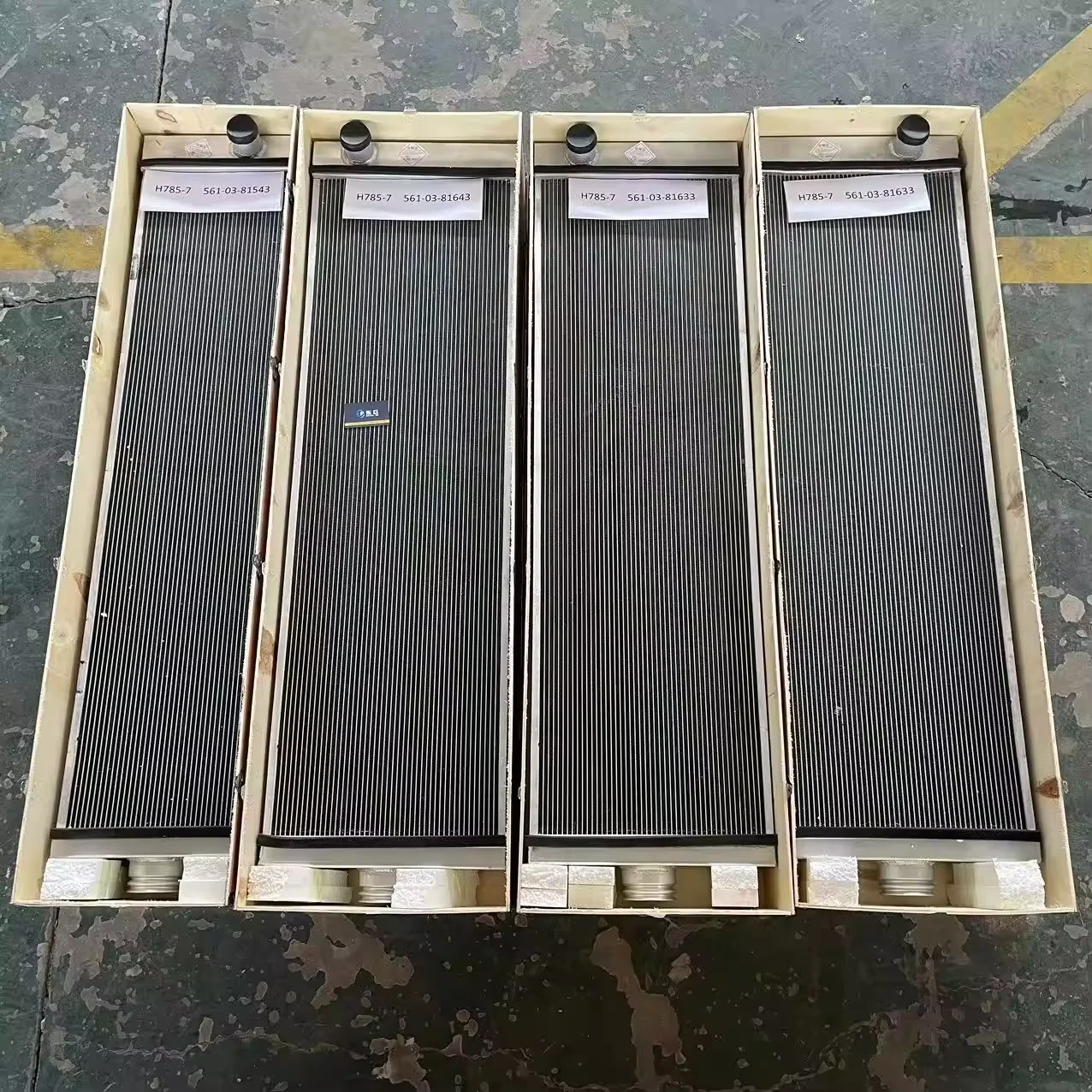 

factory price of the radiator for the 966L excavator is 398 - 3232, 3983232. The radiator