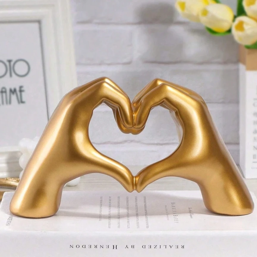 1pc Love Hand Gesture Decor, Heart Finger Sculpture Modern Art Statue Personalized Finger Home Decor, Creative Wedding Desktop D