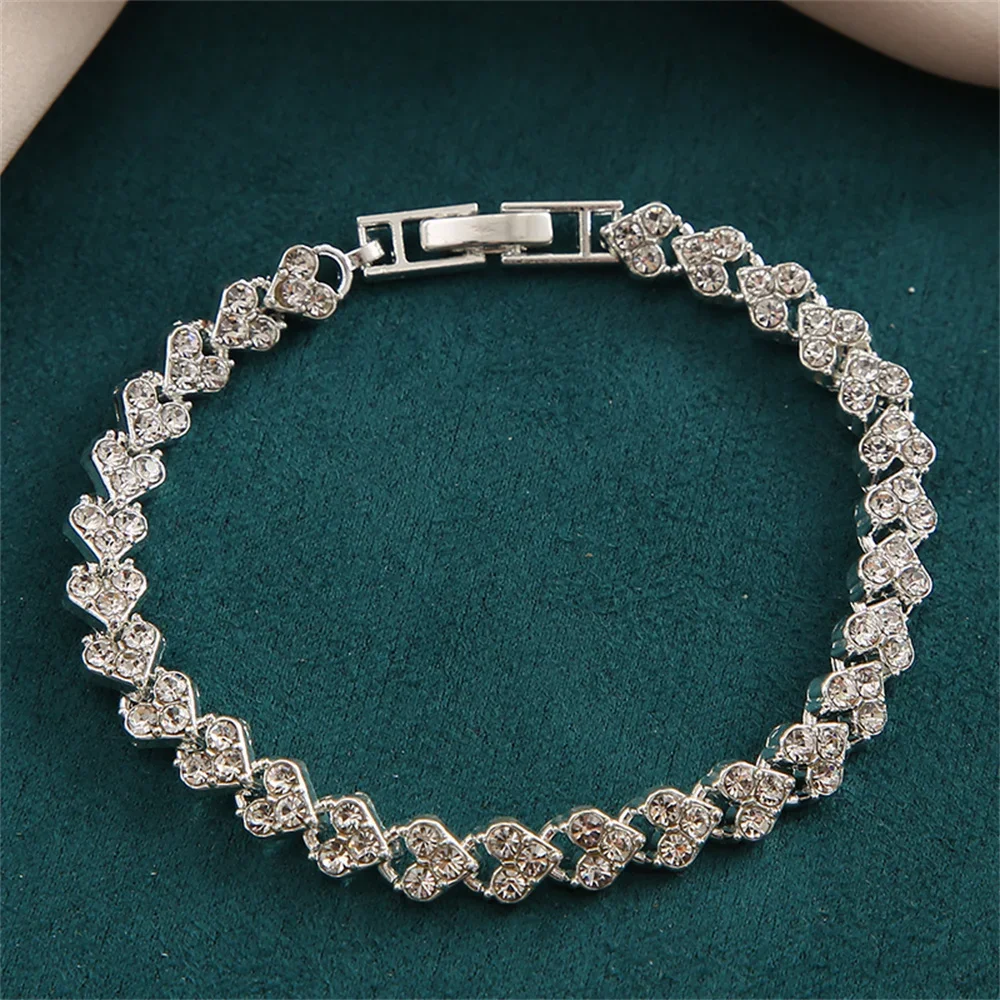 2024 Charm Delicated Crystal Heart Tennis Bracelet for Women Rhinestone Paved Handmade Bracelet Wedding Anniversary Gift Jewelry