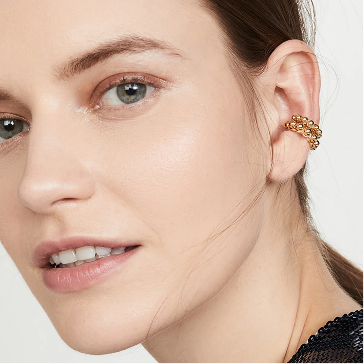 

Golden Pearl Ear Clips Simple Alloy Studs for Women Elegant Lightweight Ear Clip Perfect for Shopping Daily Use