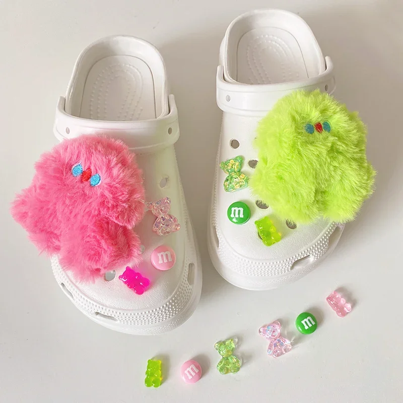 

Ins Hot Furry Monster Shoe Charms Clogs Adornment DIY Plush Dolls Charms for Crocs Sandals Decorations Anime Shoes Accesories