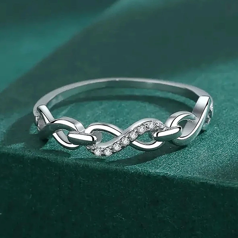 Huitan Elegant Infinity 8 Shaped Finger Ring for Women Wedding Band Accessories Silver Color Luxury Trendy Female Jewelry Gift
