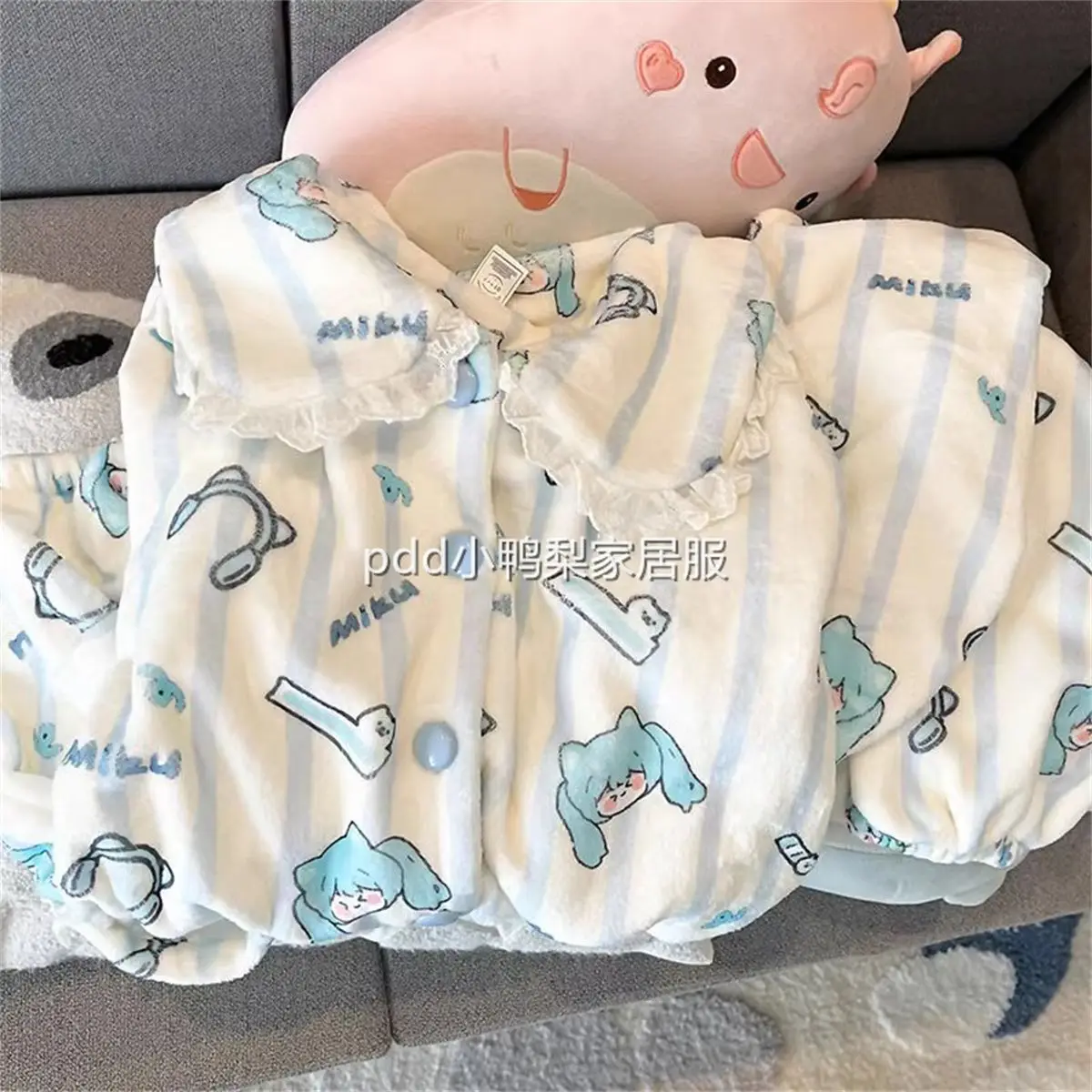 Hatsune Miku flannel pajamas autumn and winter women\'s new plush warm student cartoon cute can wear outside home clothes
