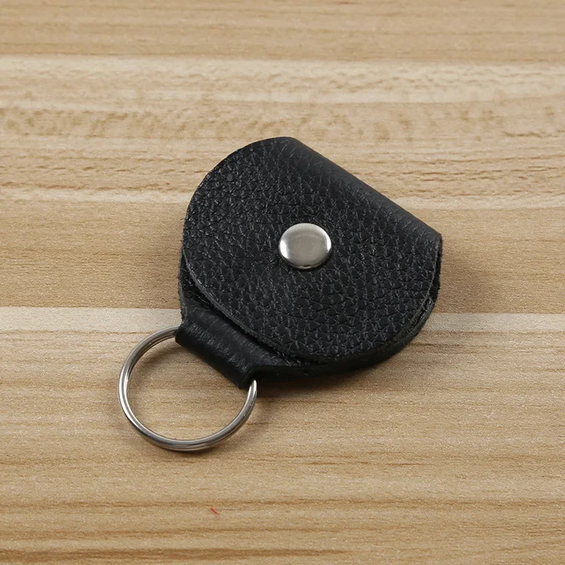 Wholesale High Quality Guitar Pick Bag Holder Genuine Leather Guitarra Plectrum Case Bag Keychain Shape Guitar Accessories