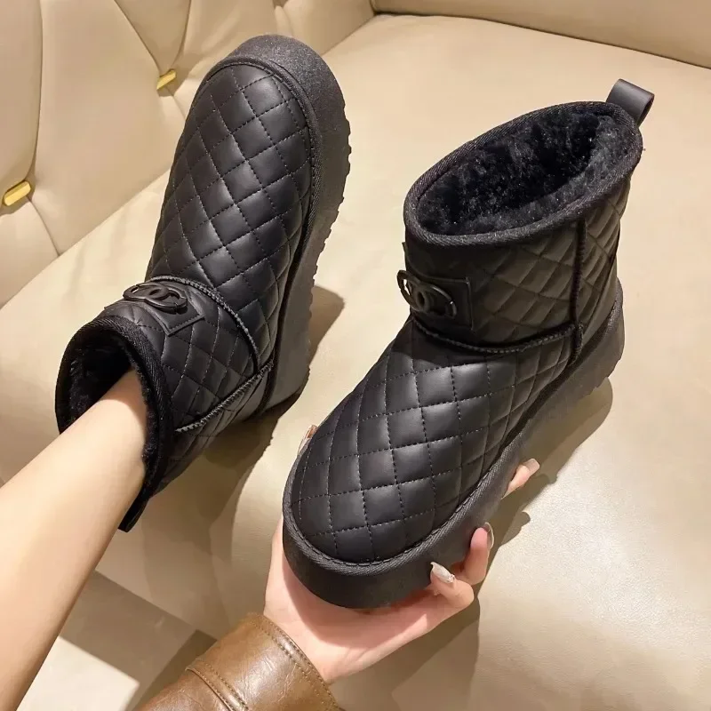 Women's luxury Slip-on Snow Boots 2023 Winter New Fashion Solid Cotton Boots Designer Plush Warm Platform Shoes Zapatos De Mujer