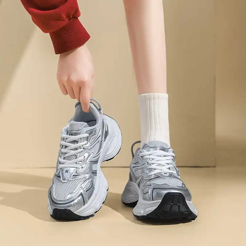 

Дорожные белые ботинки на тонком каблуке для женщин. Женская повседневная обувь. Зеленые кроссовки. Спортивные верхние кроссовки. Tenisky.