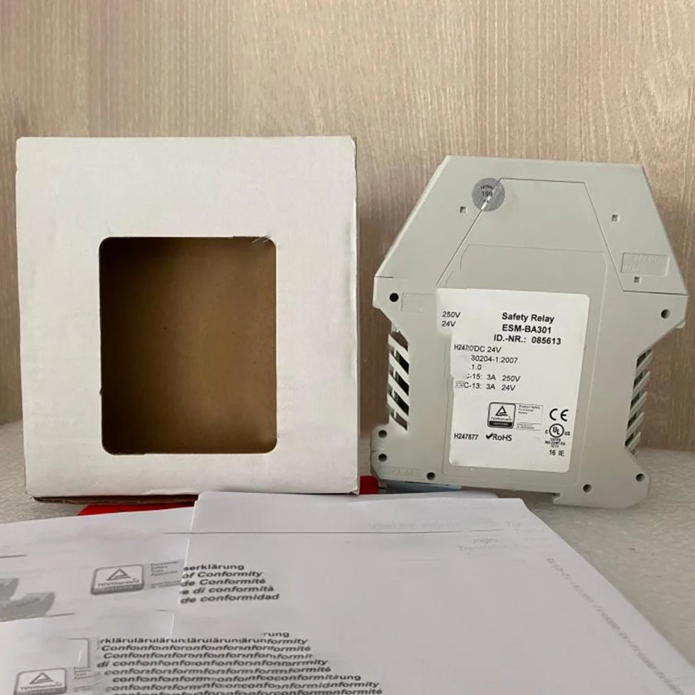 New for EUCHNER ESM-BA303 087413 230V Safety Relay Module in Box