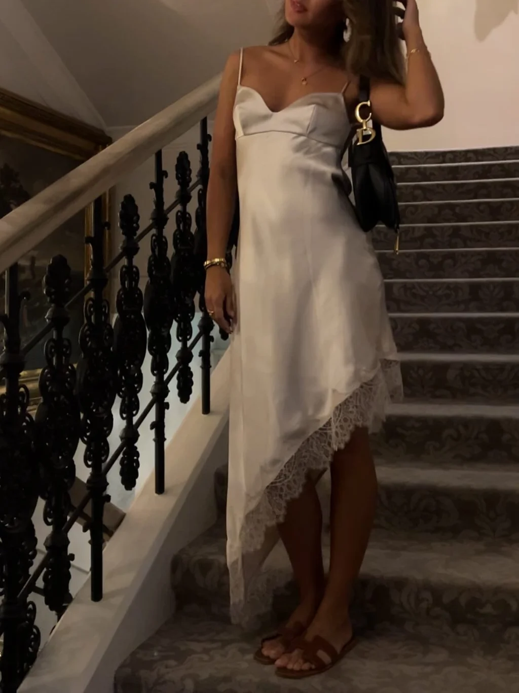 

Summer 2025 Women's Elegant Asymmetric Lace Decorated Satin Sleeveless Backless Beach Party Dress Fashion Sexy