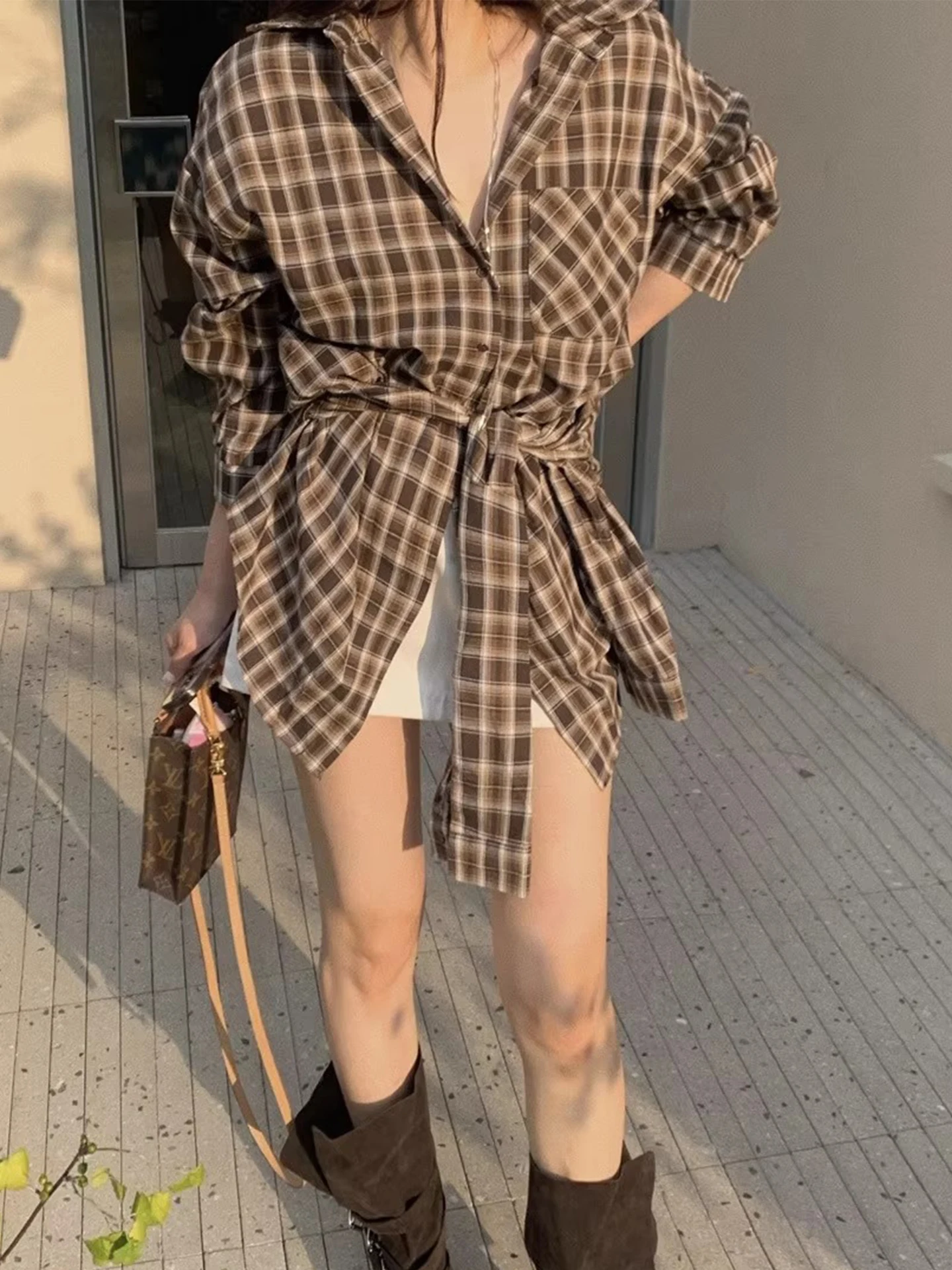 Retro a cuadros con cinturón para mujer, irt, primavera, principios de temporada, corte ajustado, capa Base asimétrica, Color superior, corbata de Colion, diseño de cintura