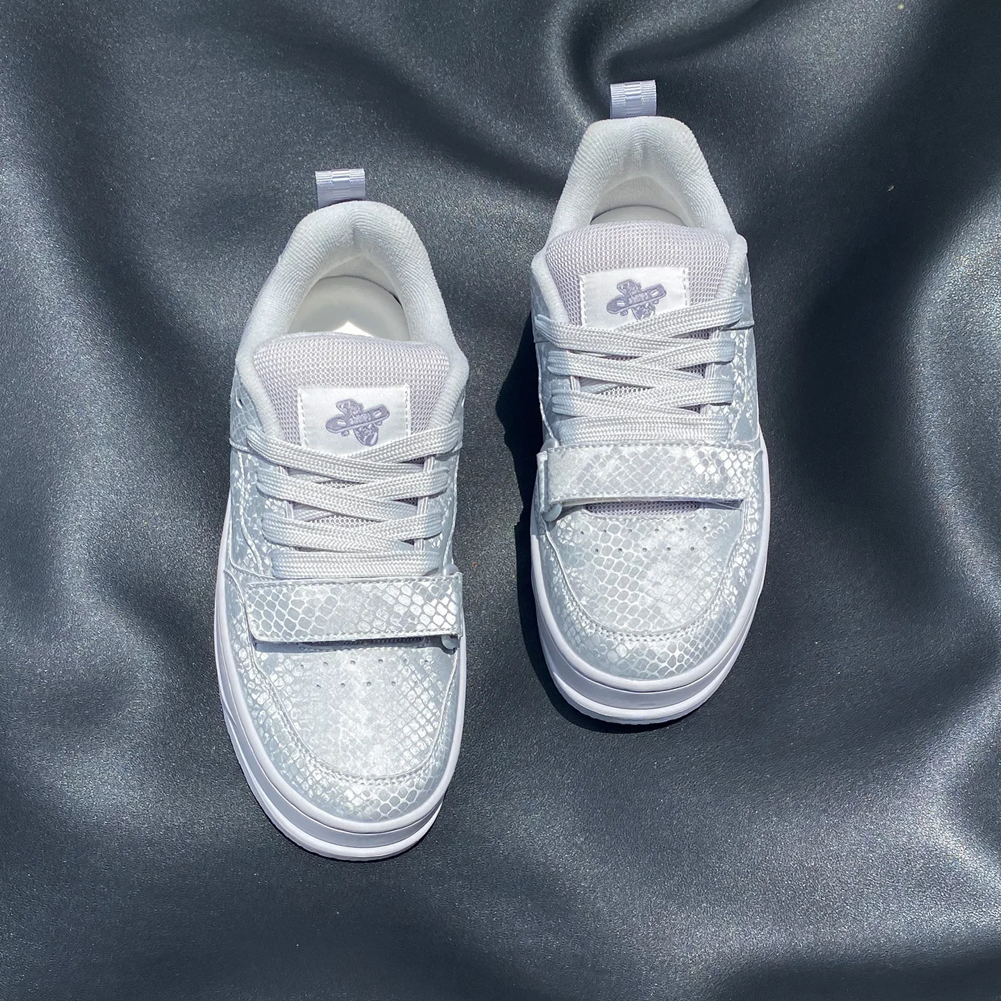 Gray Snake-Pattern Loafers, Large Size Shoes, Men's Casual Shoes, Breathable and Wear-Resistant, Couple's Casual Versatile Thick-Soled Height-Increasing Sneakers, Unisex