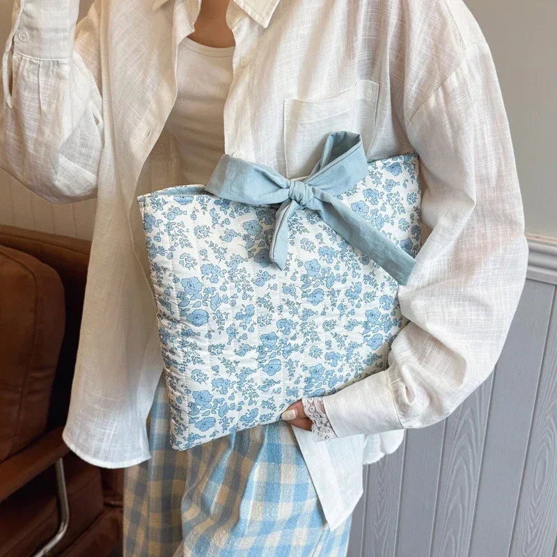 Geometric Patchwork Floral Makeup Bag Large Capacity Multifunctional for Cosmetics Toiletries Storage Ins Style Quilted Design
