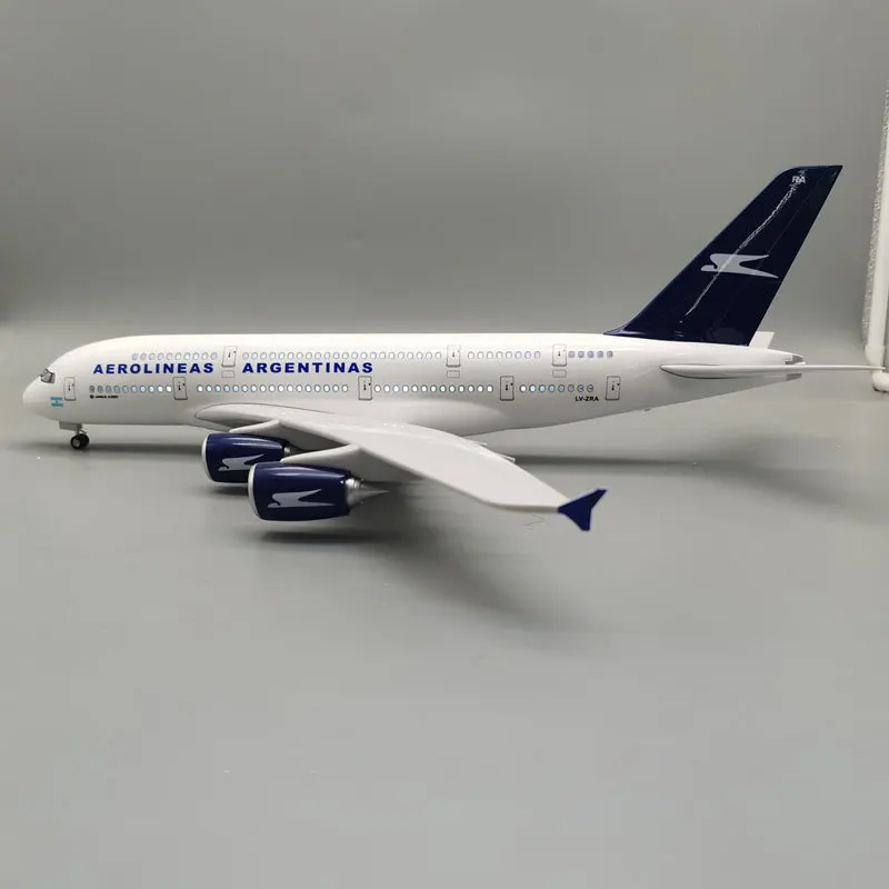 

Airbus A380 Argentina Aircraft model 47cm Resin Aircraft Model Collection Toy Planes With Light And Wheels Toy Airline Collectio