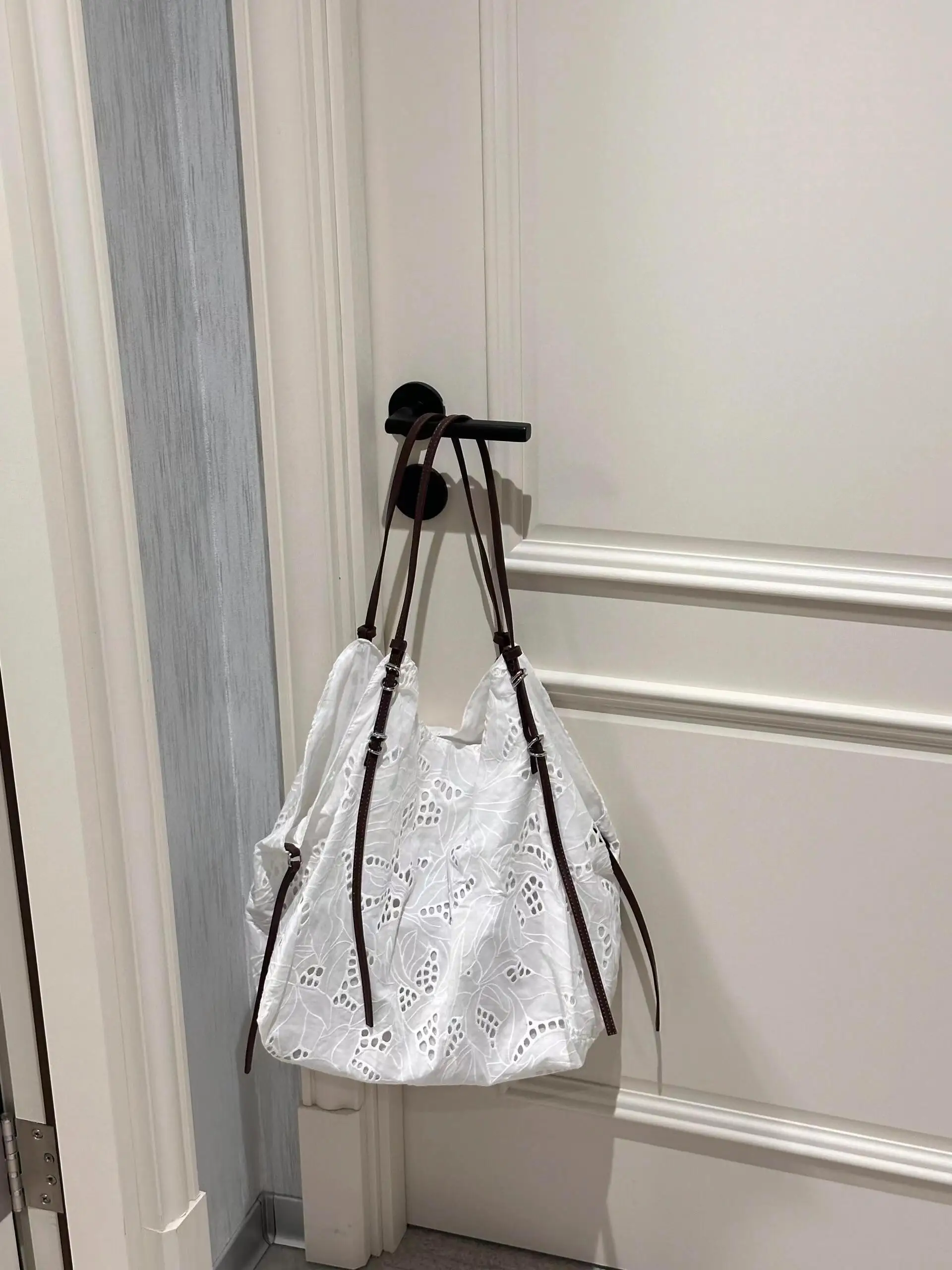 

Trendy Canvas Tote Bag Large Capaci Handbag Single oulder Bag Women's Faion Artistic Design Unique 2025 New Sle Handbag
