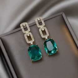 Trendy Fashion Green Rhinestone Stud Earrings Simple Square Ladies Earrings High Quality Daily Geometric Earrings Wholesale