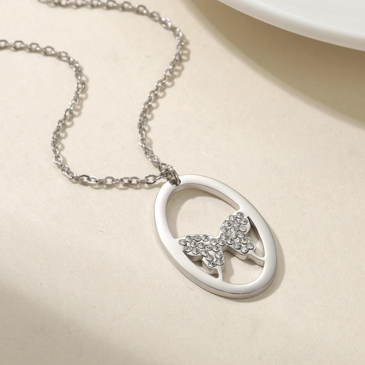 Oval Framed Butterfly Pendant Necklace Butterfly Fully Diamond Studded 18K Gold Plated Stainless Steel Sparkling Jewelry Gift