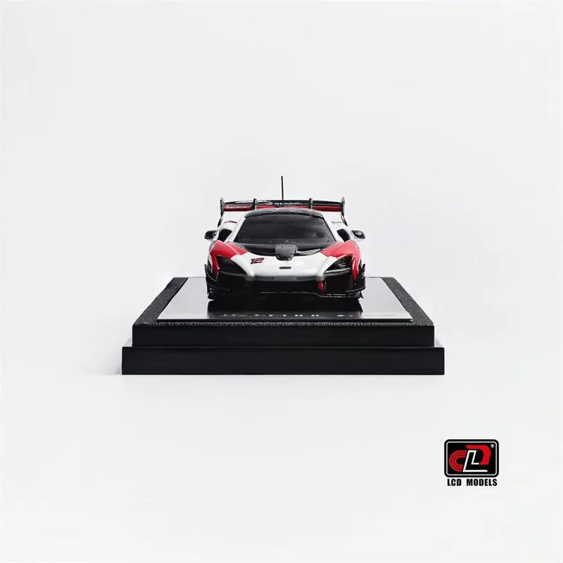 LCD 1:64 Senna Rood Wit Collectie Miniatuur Gegoten Modelauto