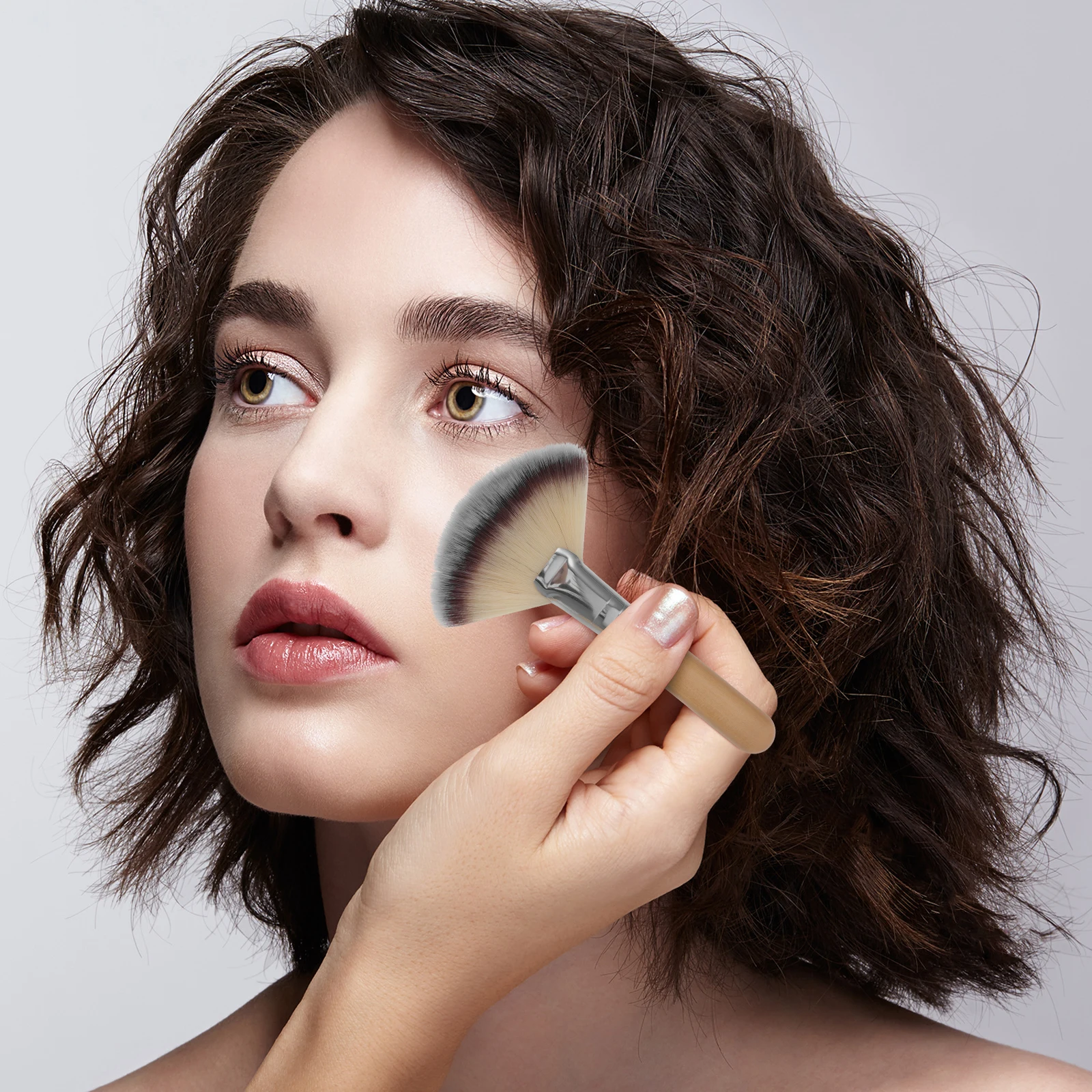 파운데이션 블러쉬 페이스 브러쉬 여성용 페이셜 브러쉬 팬용 파우더 핸들 메이크업 4개 세트 부드러운 브리슬