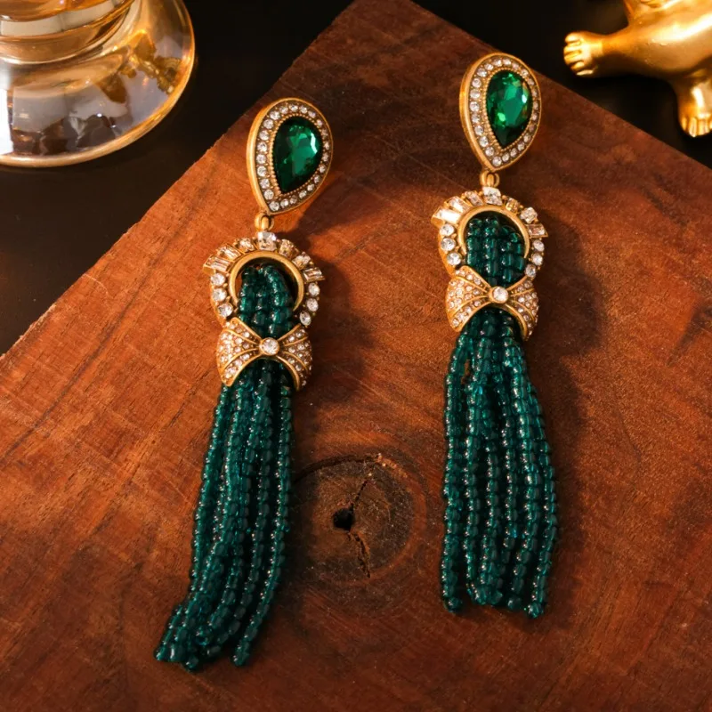 

New Statement Earrings Middle-aged Vintage Long Tassel Earrings Retro Light Luxury Green Rice Beads Glass Strand Bowknot Shape