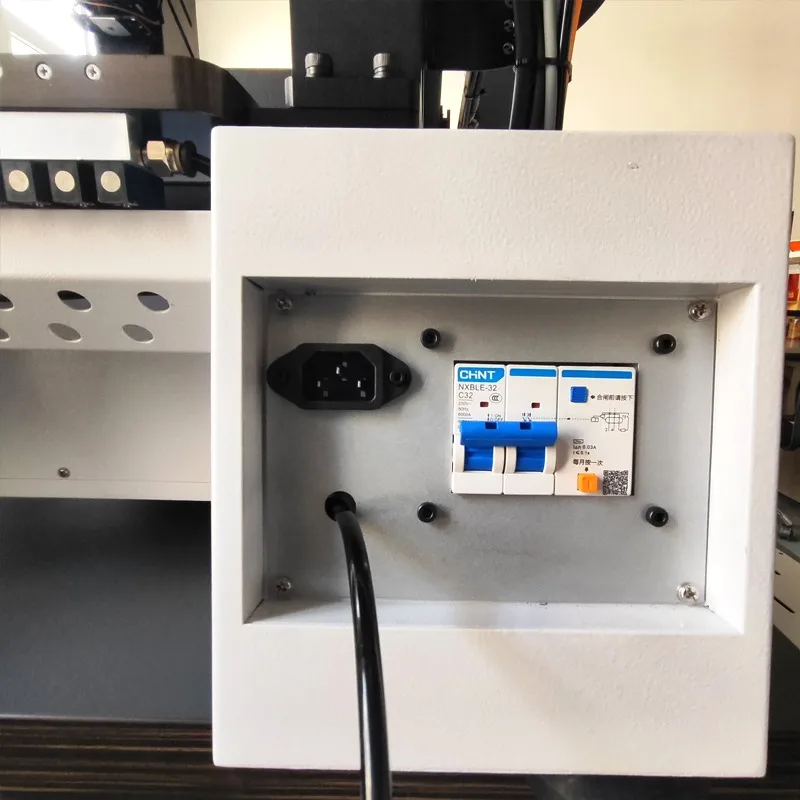 High Precision Pick & Place Machine with PLC Gearbox Bearing & Motor for Continuous Operation