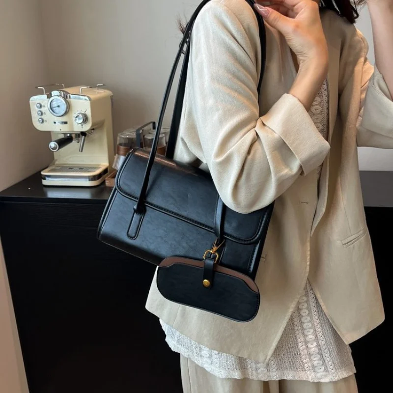 

Стильный простой винтажный кожаный кошелек-клатч для модных женщин мини-размера и пригородных поездок