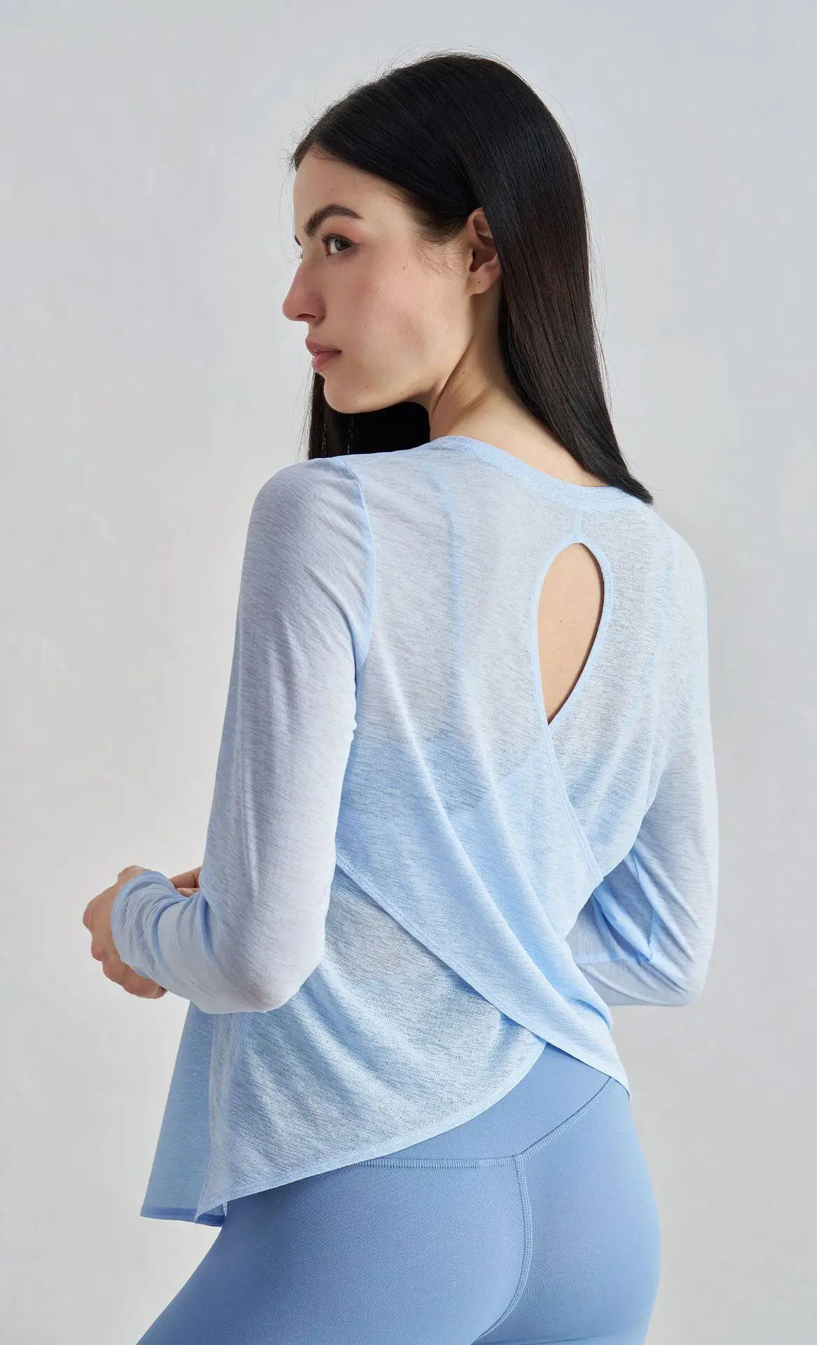 Hollow Beauty Rückenfreie Sportbluse mit Langen Ärmeln für Damen, Atmungsaktiv, Rundhals, Leicht, für Laufen, Pilates, Yoga – Detail 4