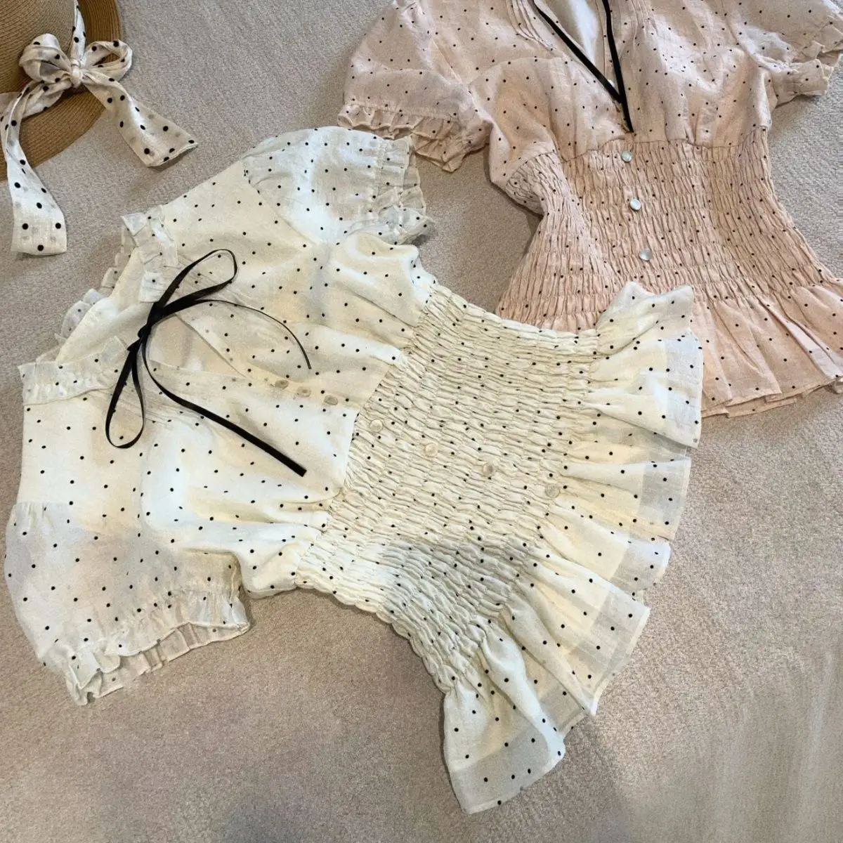 Elegante Lolita-Schleifenblusen für Damen, japanische Vintage-Spitzenbluse mit kurzen Ärmeln, Damen-Alltagskleidung.