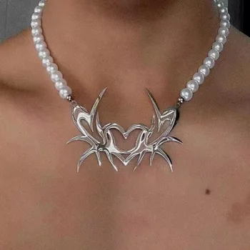Dark Pearl Thorn Necklace for Men and Women Hip Hop Personality Titanium Steel Round Bead Chain Pendant Hip Hop Punk Fashion