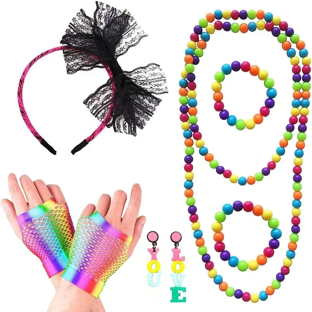 

Various accessories such as neon necklaces, fishing net gloves, bow headpieces, earrings, etc. for party costumes in the 1980s