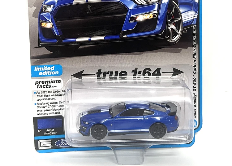 Auto World 1/64 AW Shelby CT500 Carbon Fiber Track Pack Modern Muscle Blue Die-cast alloy car model toy collection Children gift