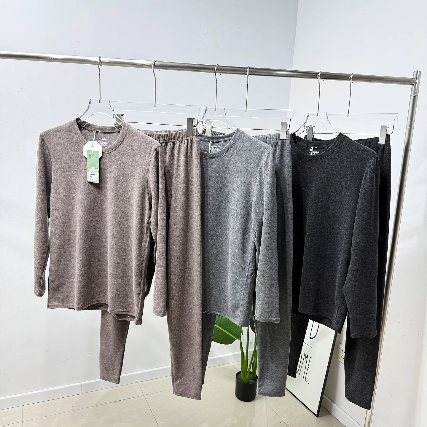 

Ultra-Soft Skin-Friendly Men's Warm Underwear Set Autumn Winter Thermal Clothing Long Sleeve Long Pants Comfortable Base Layer