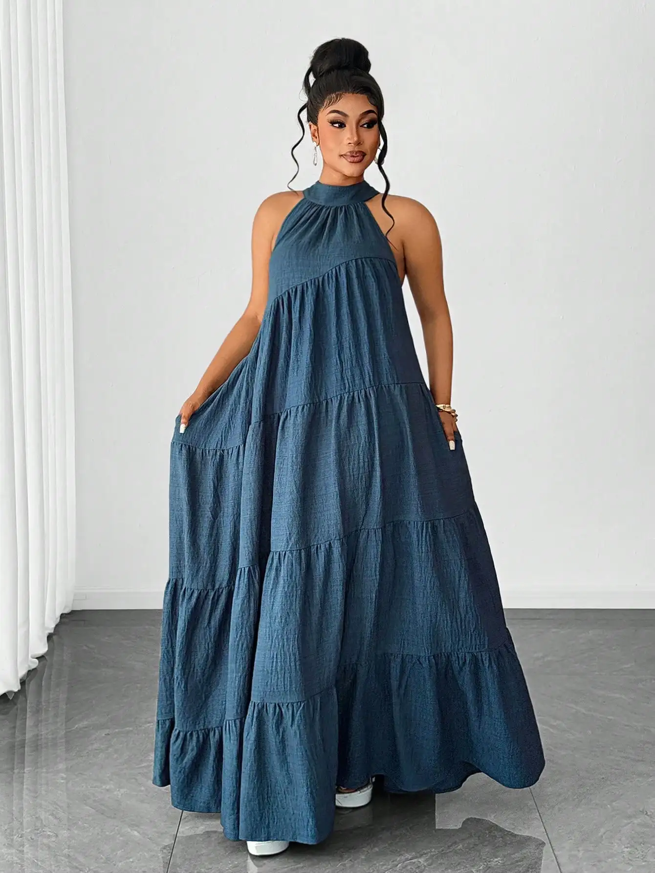 

Plus Size Solid Halter Neck Tiered Ruched Casual Party Maxi Dress