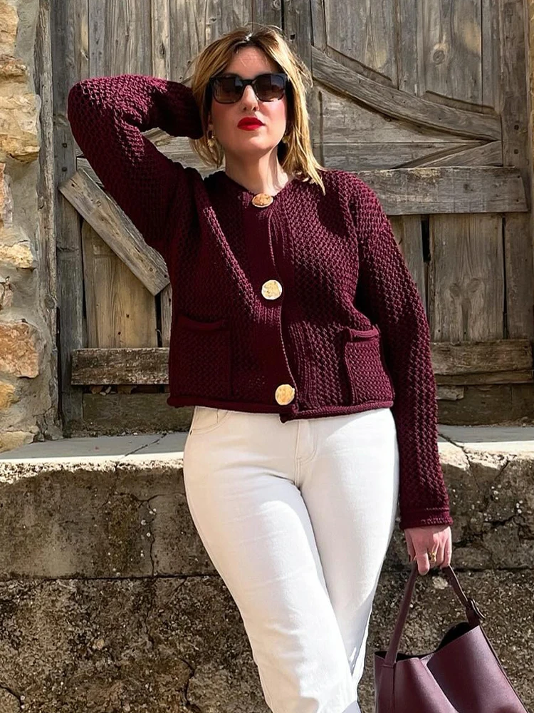 TRAFZA Elegant Women Loose Knitted Cardigan 2024 Woman Wine Red O-Neck Long Sleeves Pocket Single Breasted Design Sweater