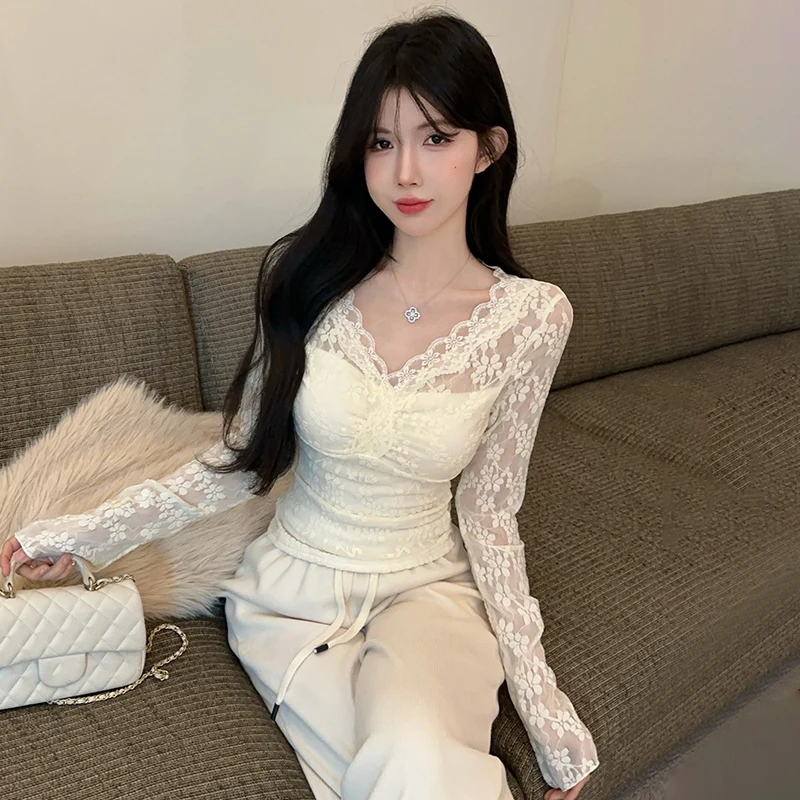 New Autumn Pure Desire Style V-neck Long-sleeved Lace Shirt For Women, Slim And Short Inner Top