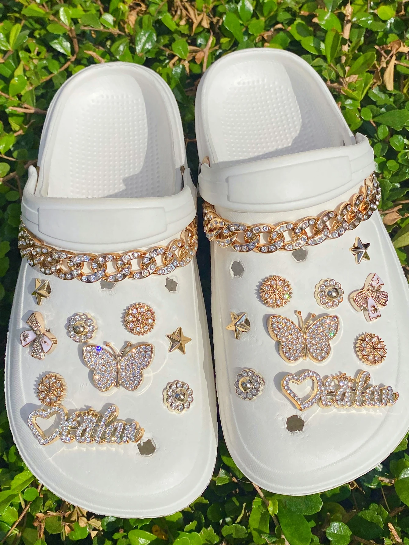 20 fashionable golden butterfly, snowflake, oil-dripped white bow, round flower, five-pointed star and other ABS resin shoe buck