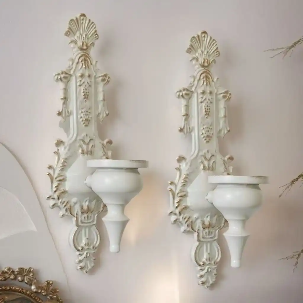 Elegant Metal Candle Holder With Fine Workmanship. Creates Warm Romantic Ambiance For Home, Dining Room And Parties.