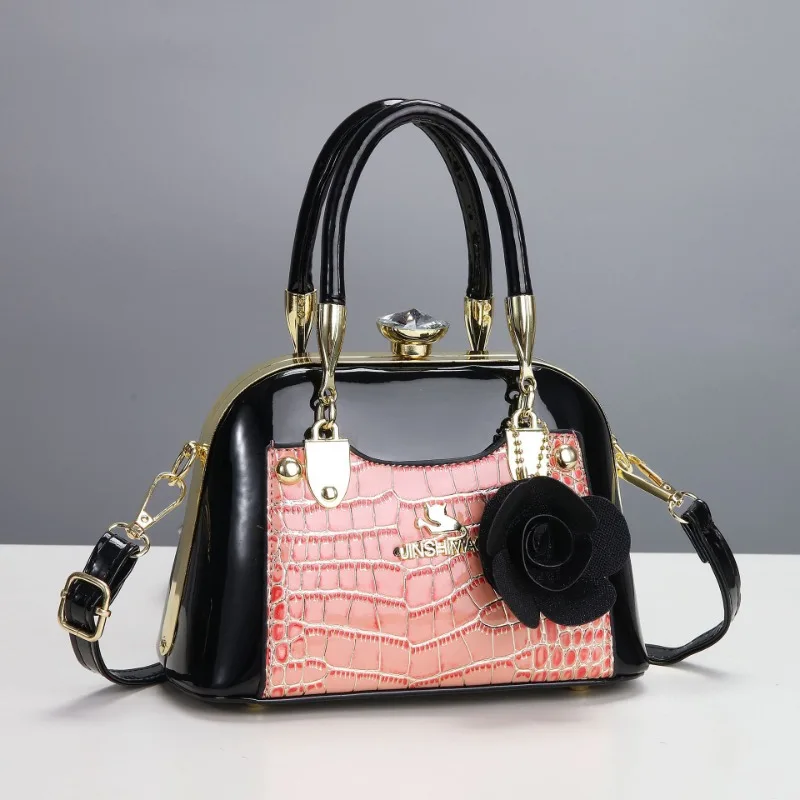 

Elegant Clutch Bag New 2025 Luxury Banquet Bags with Rose Pendant Women Luxury Evening Handbags Party Clutches Shoulder Bags