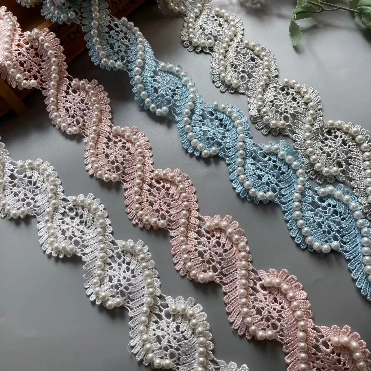 10pcs/lot Pearl Flower Organza Embroidery Fabric Lace Patch Trim Ribbon Clothes 3D Beading Flower Wedding Dress  Applique 5.5cm