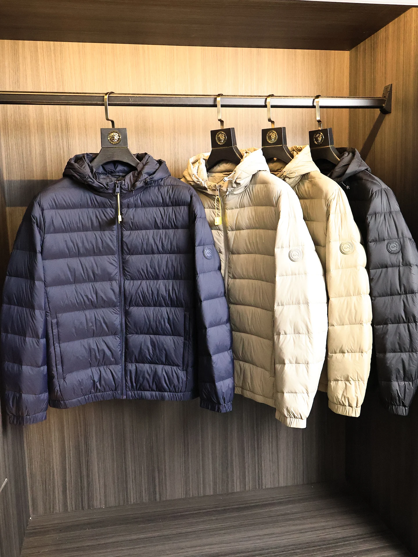 High-Insulation Quilted Men's down Jacket Lightweight Hooded Outdoor Fashion Urban Style Windproof 90% Duck down Filling