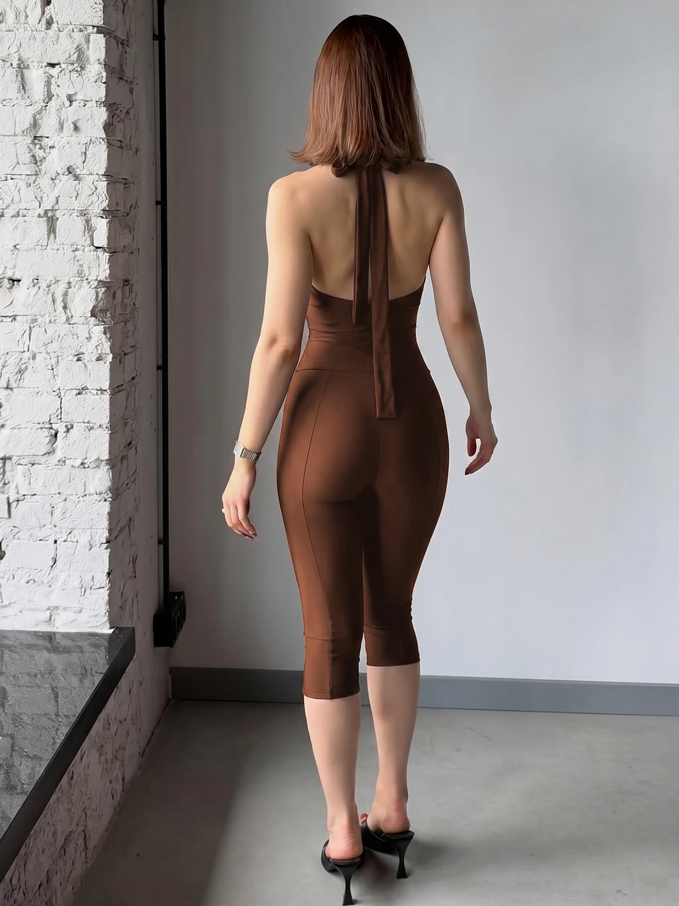 Hugcitar Fashion 2 Pcs Sets Halter Solid Ruched Backless Bandage Sexy Crop Tank Top Keen Pants Women Outfits Streetwear Sports
