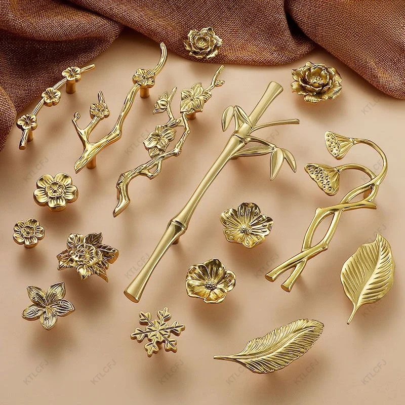 Manija de puerta de gabinete moderna China, luz de un solo orificio de latón creativo, cajón de armario de lujo, manija de puerta decorativa europea, nuevo