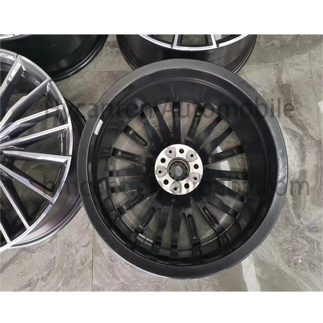 Hot Sale Reliable quality Automotive Wear Resistant aluminium alloy Wheel Hub Easy to pack For BMW 8 Series 20 inch Wheel Hub