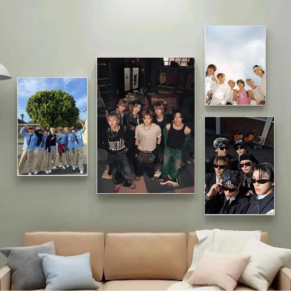 1 قطعة Kpop RIIZE الحصول على الغيتار الحديث ساكسي المشارك ذاتية اللصق الفن ورق مقاوم للماء ملصق مقهى بار غرفة جدار ديكور #4