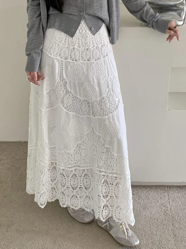 2025 New in Summer Fashion Design Niche Apricot Skirts Bohemian Vacation Style Solid Color Lace Hook Flower Midi Skirt for Women