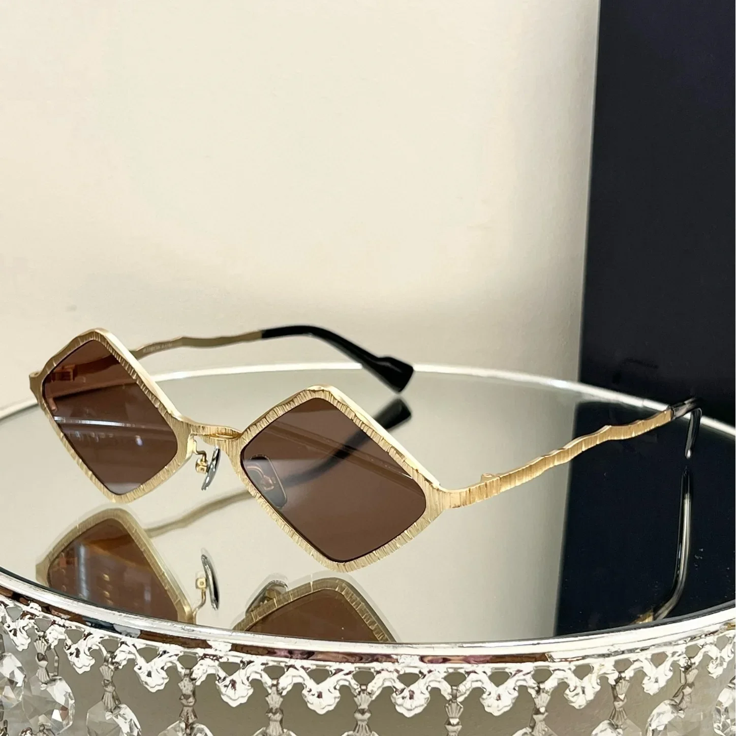 النظارات الشمسية الأوروبية الأمريكية الأصلية KUBZ14 الجديدة المضادة للأشعة فوق البنفسجية شخصية عين القط نمط الشارع النظارات الشمسية الموضة #1