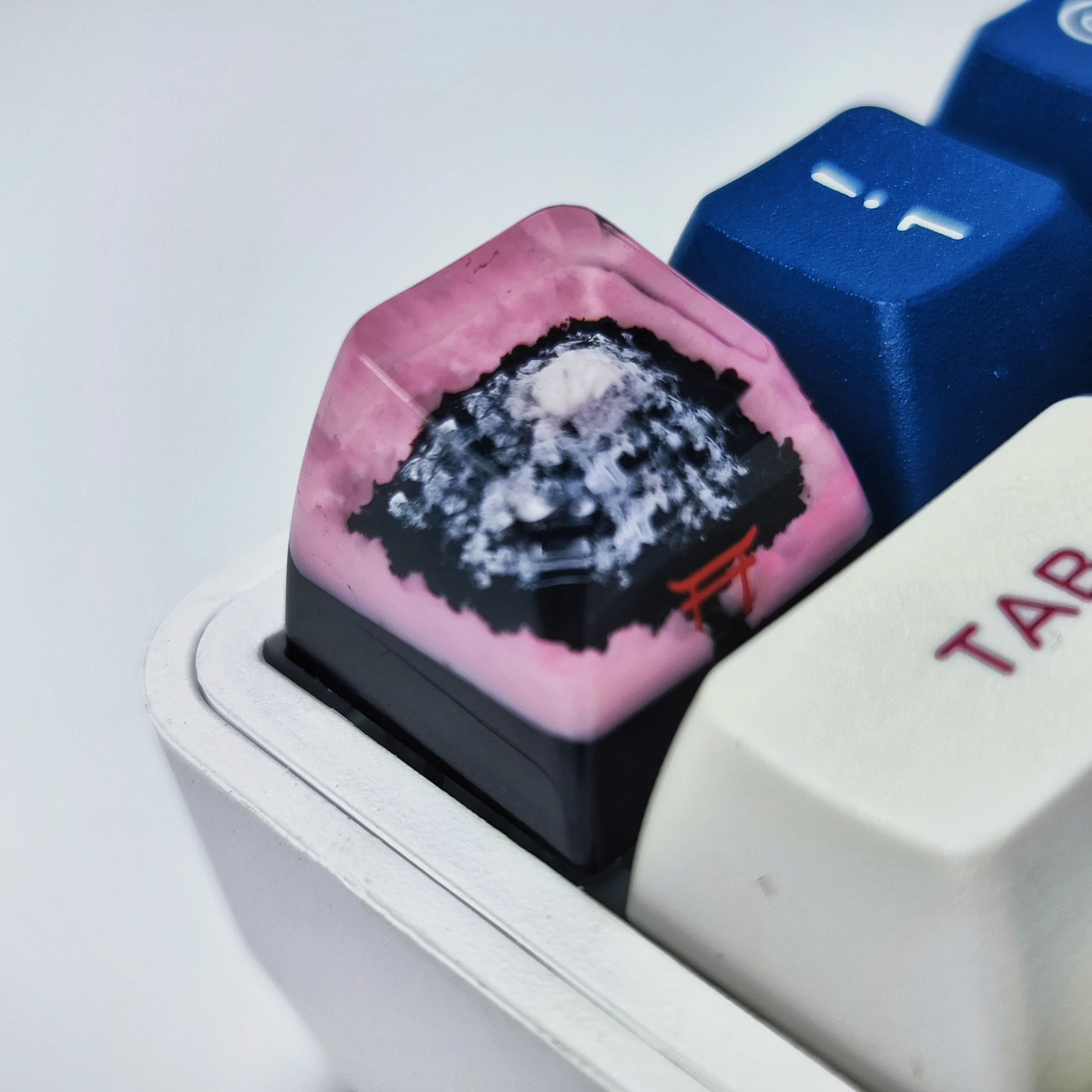 

Handmade Resin Personality Pink Fuji Mountain Key Cap Cherry Mx Switch ESC Game Mechanical Keyboard RGB Key Cap